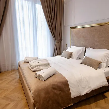 The Crown Boutique & Hotel 4*