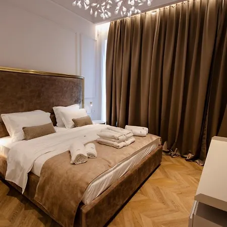 The Crown Boutique & 酒店 4*