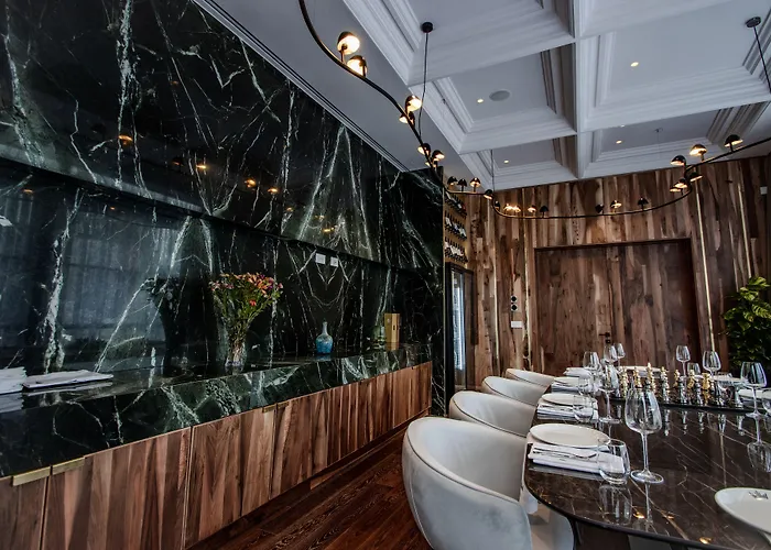 The Crown Boutique & Hotel 4*