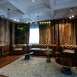 Ξενοδοχείο The Crown Boutique &