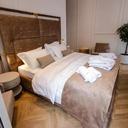 The Crown Boutique & Tirana