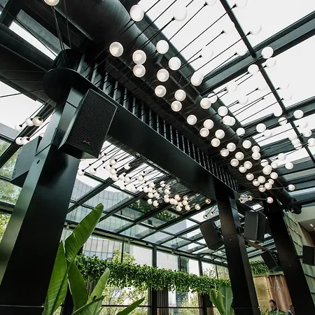 Hotel The Crown Boutique & Tirana