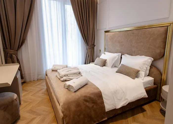 The Crown Boutique & Hotel 4*