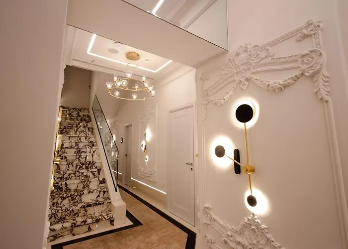 The Crown Boutique & Tirana