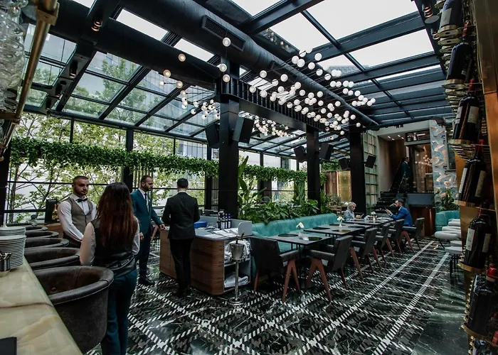 Szálloda The Crown Boutique & 4*